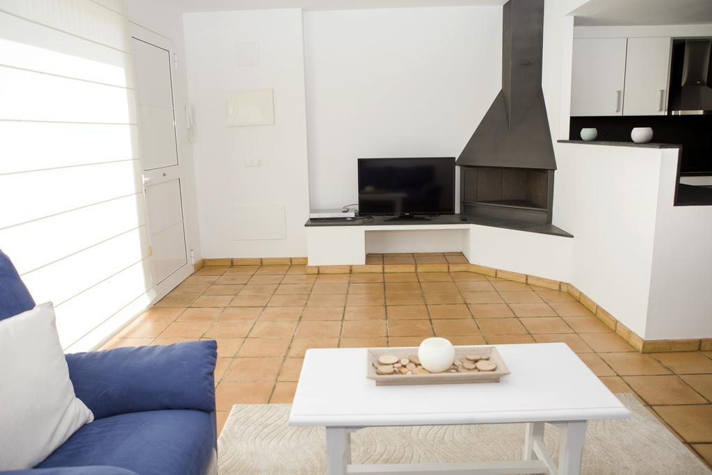 קדאקז Mimoses Apartaments מראה חיצוני תמונה